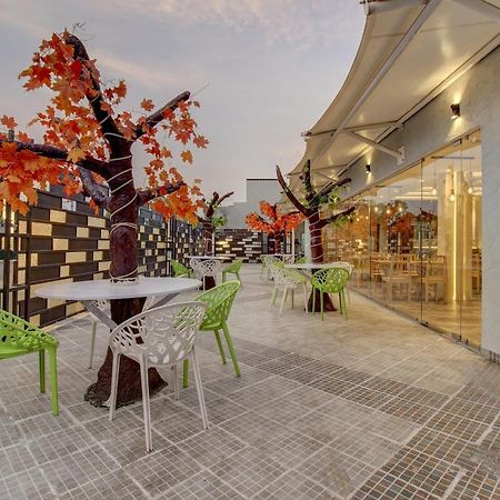 Super Townhouse Geetraj Near Shalimar Gateway Lucknow Hotell Eksteriør bilde