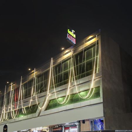 Super Townhouse Geetraj Near Shalimar Gateway Lucknow Hotell Eksteriør bilde