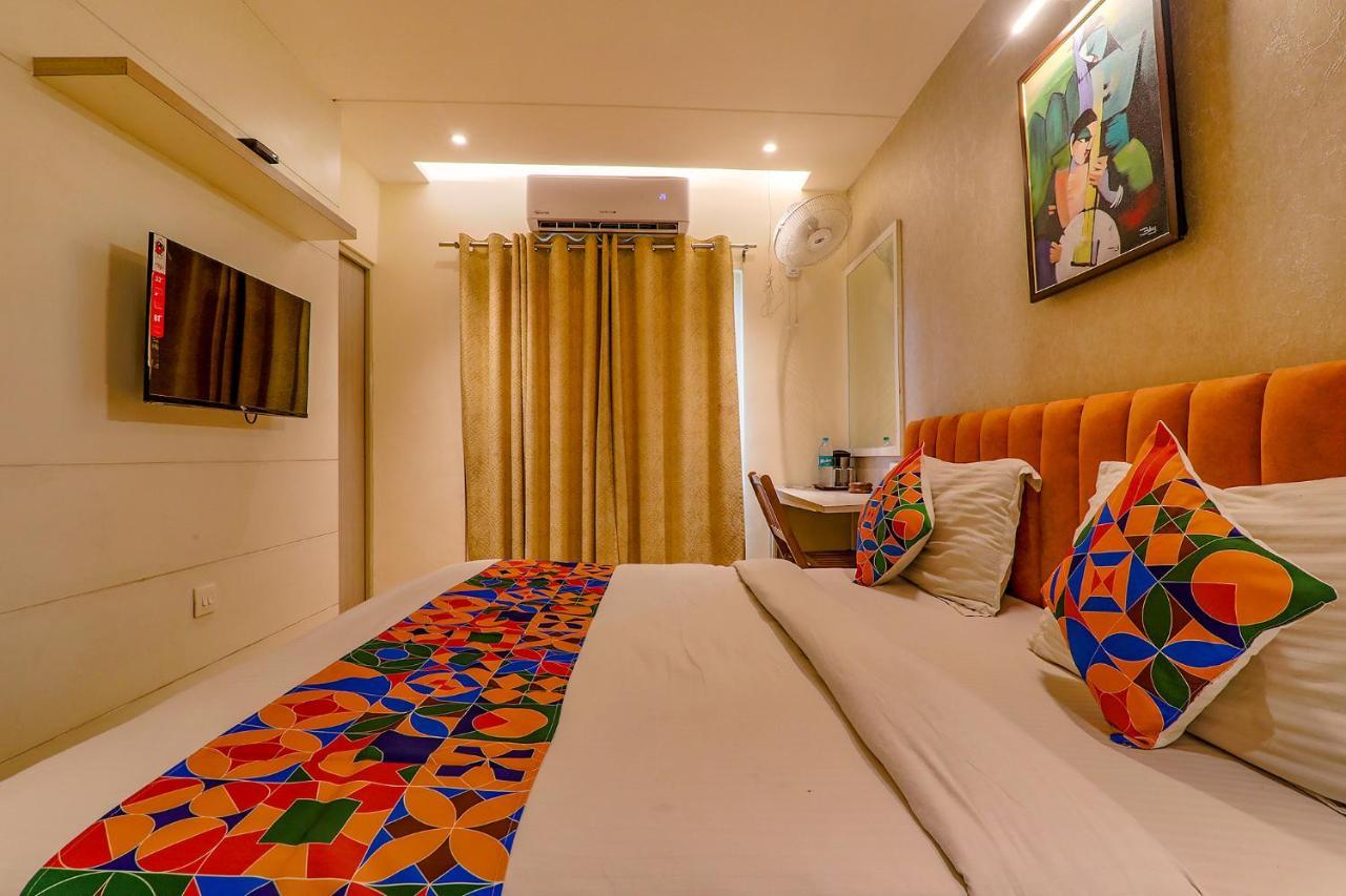 Townhouse Geetraj Near Shalimar Gateway Lucknow Hotell Eksteriør bilde
