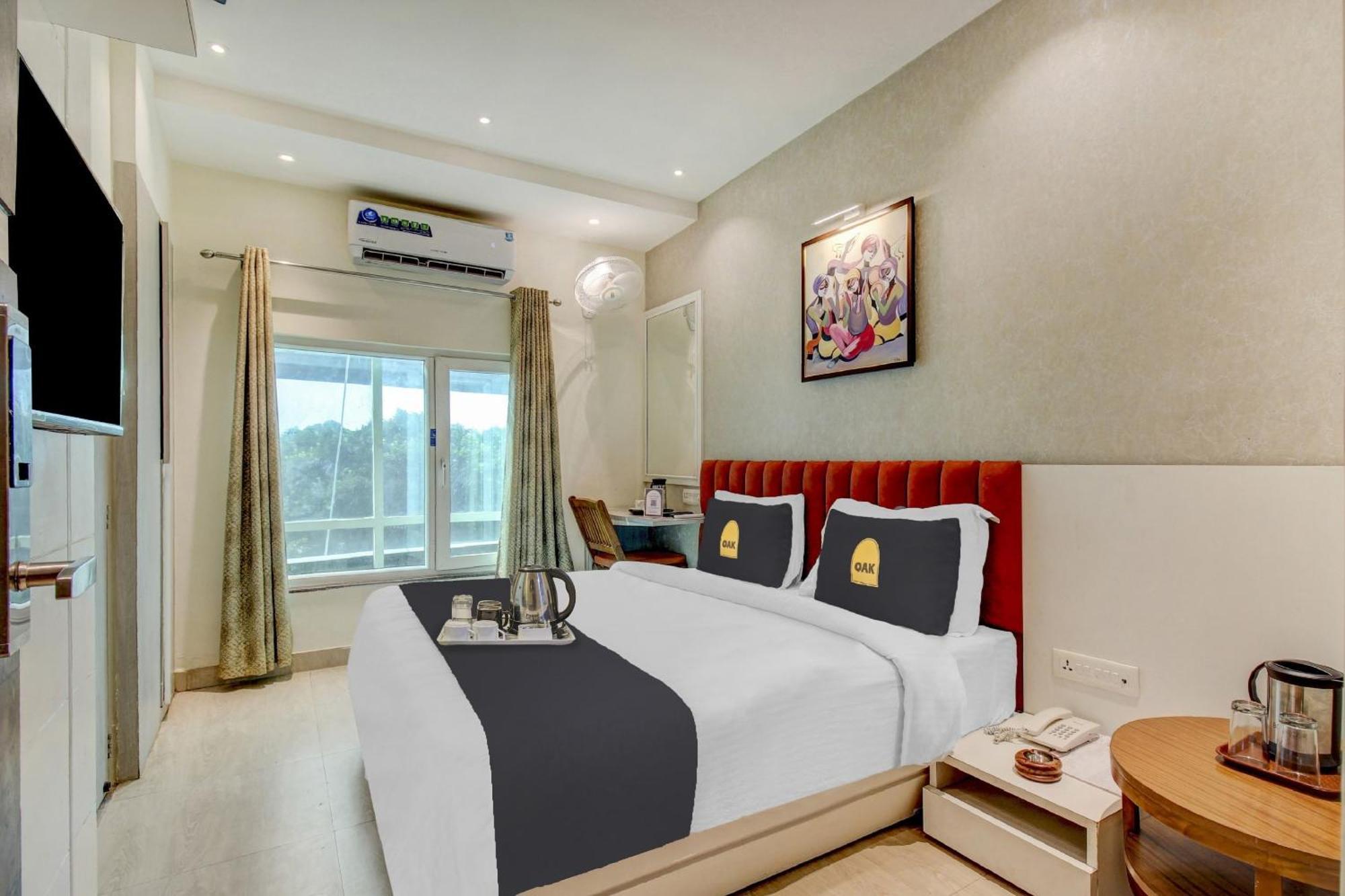 Super Townhouse Geetraj Near Shalimar Gateway Lucknow Hotell Eksteriør bilde