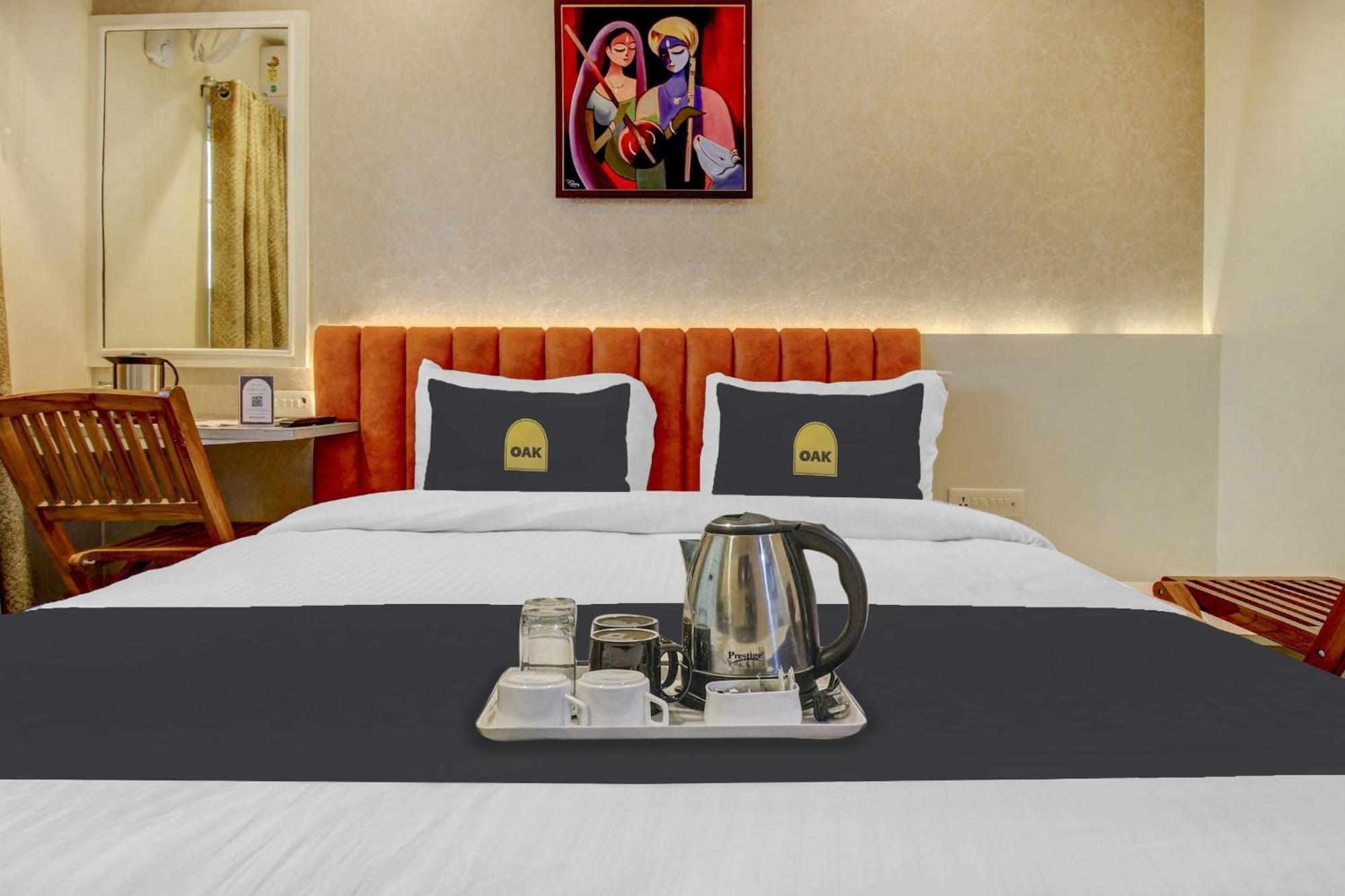 Townhouse Geetraj Near Shalimar Gateway Lucknow Hotell Eksteriør bilde