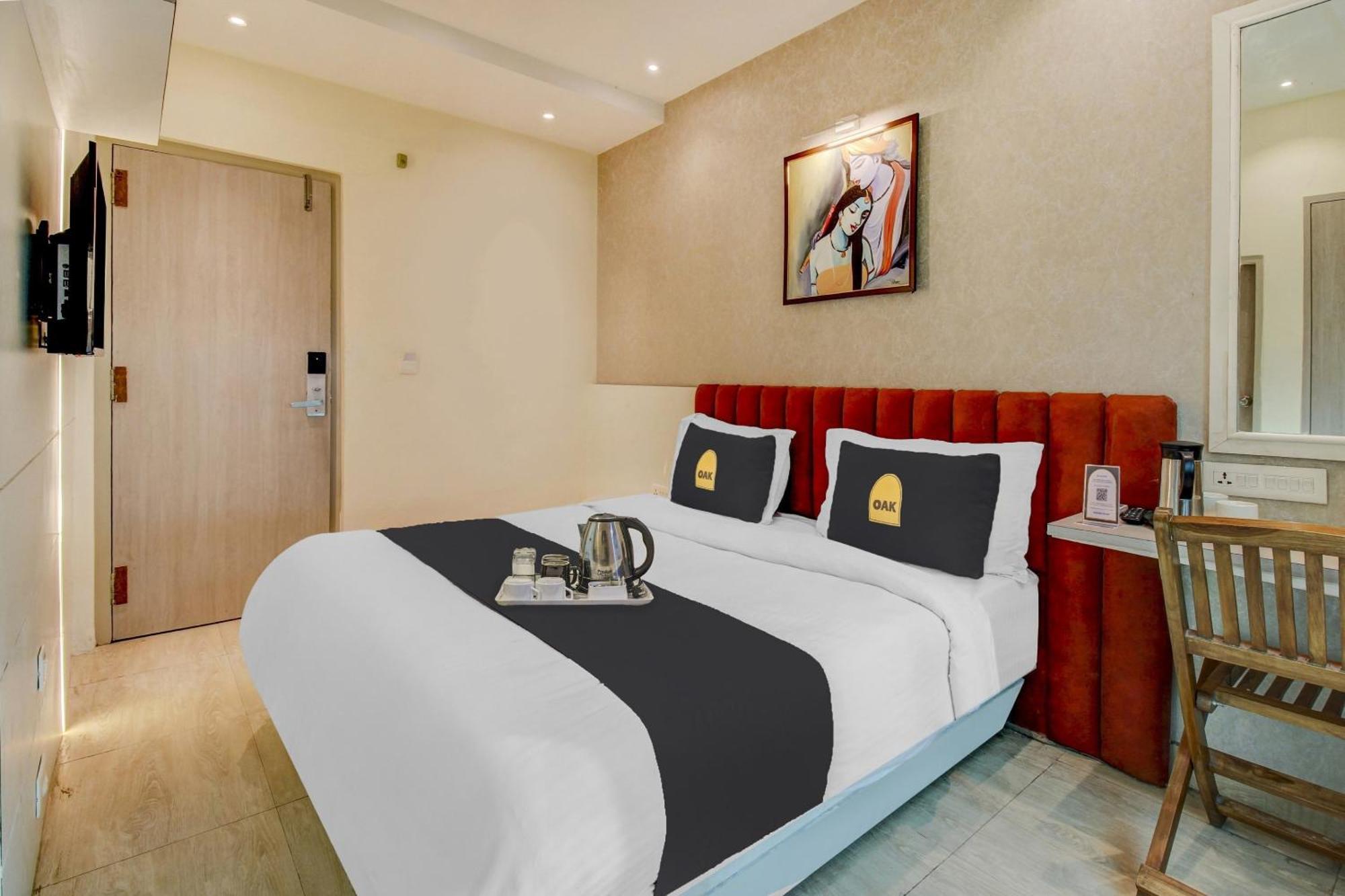 Super Townhouse Geetraj Near Shalimar Gateway Lucknow Hotell Eksteriør bilde