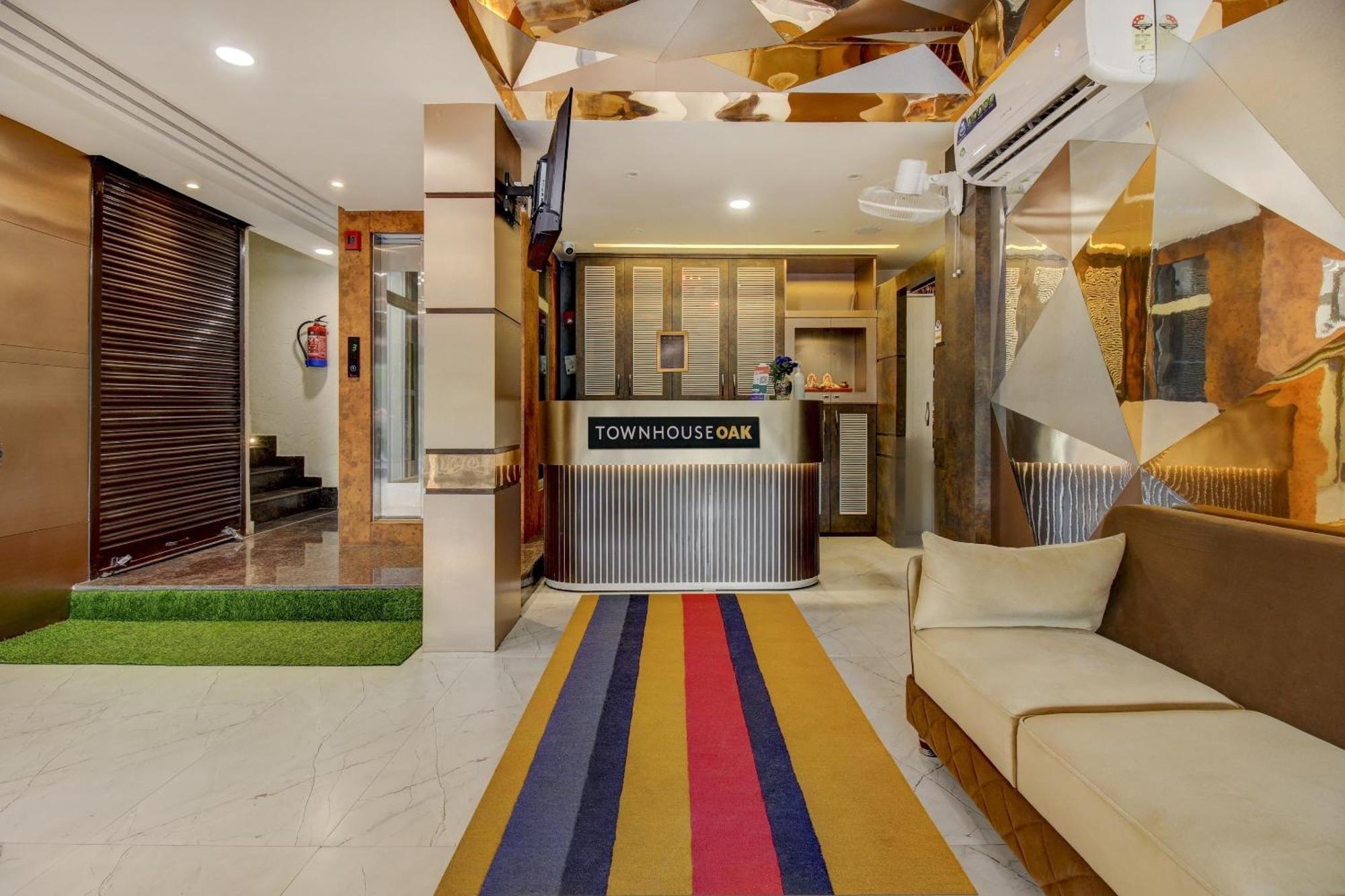 Super Townhouse Geetraj Near Shalimar Gateway Lucknow Hotell Eksteriør bilde