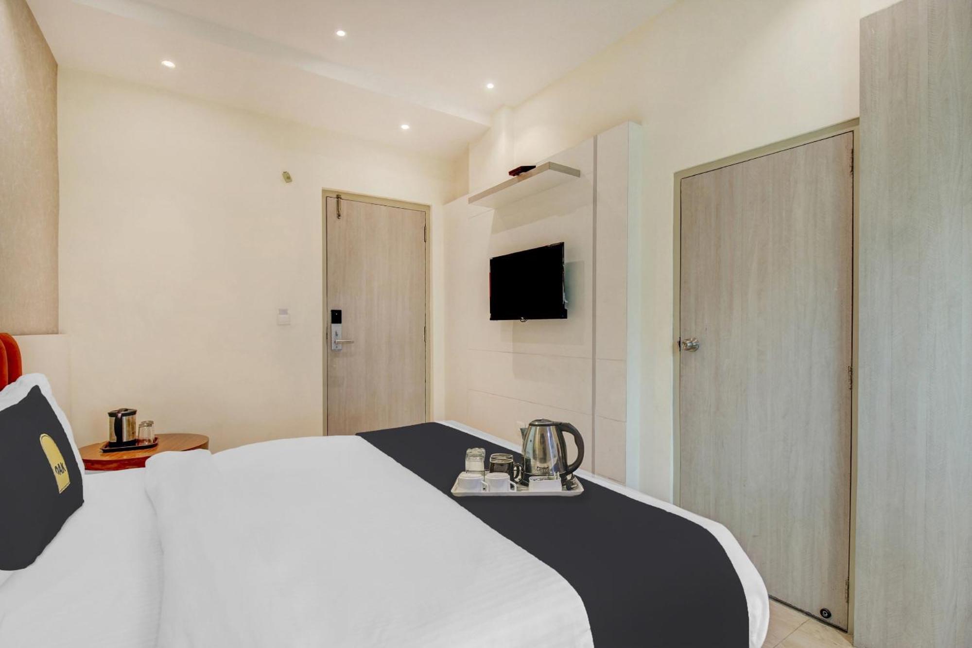Super Townhouse Geetraj Near Shalimar Gateway Lucknow Hotell Eksteriør bilde