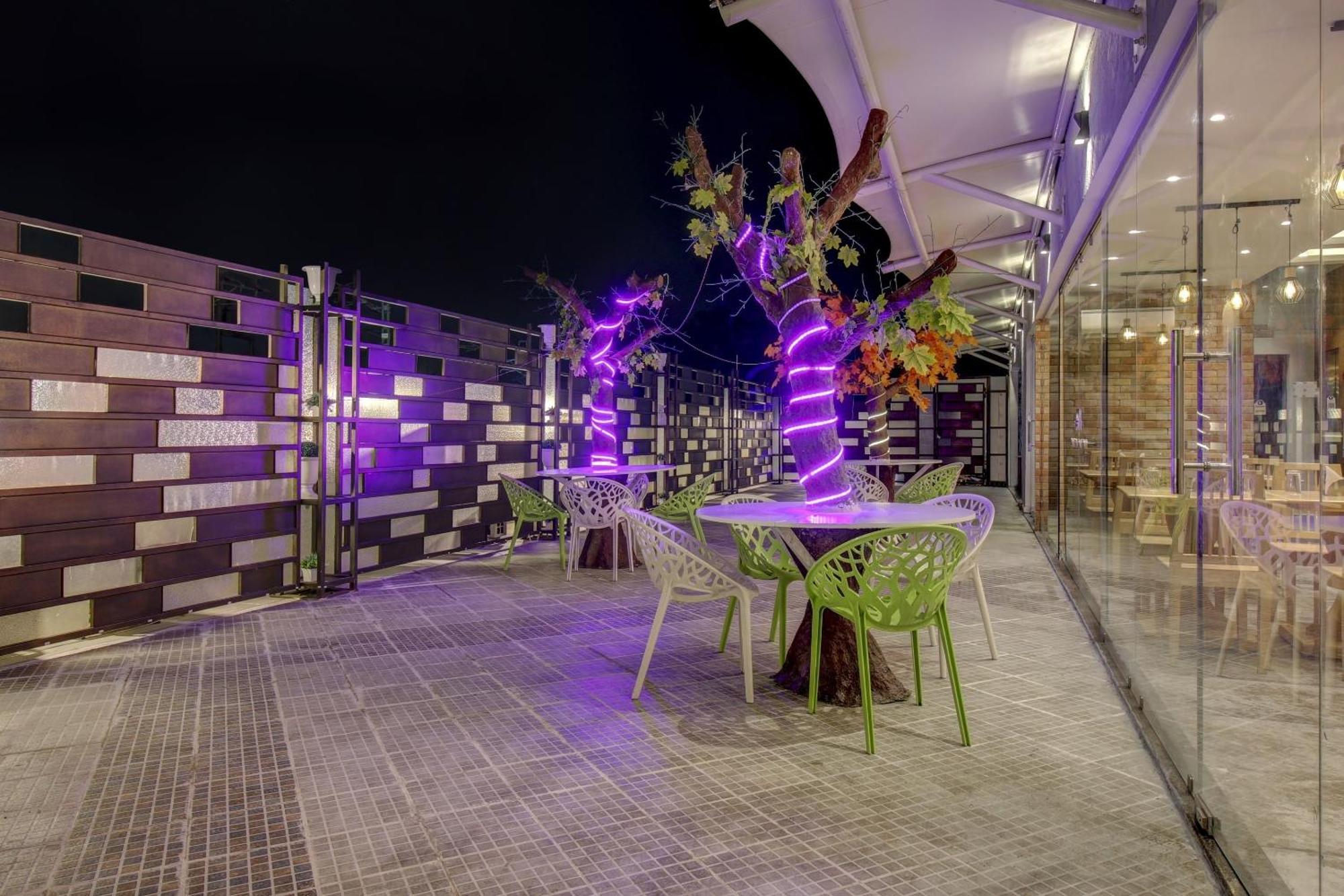 Townhouse Geetraj Near Shalimar Gateway Lucknow Hotell Eksteriør bilde